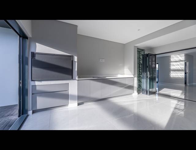 4 BEDROOM HOUSE FOR SALE IN SANDOWN